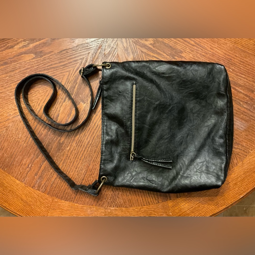 Stone & Company Gold Hardware Durable Leather Look Multi Zipper Crossbody Bag! - Picture 11 of 16